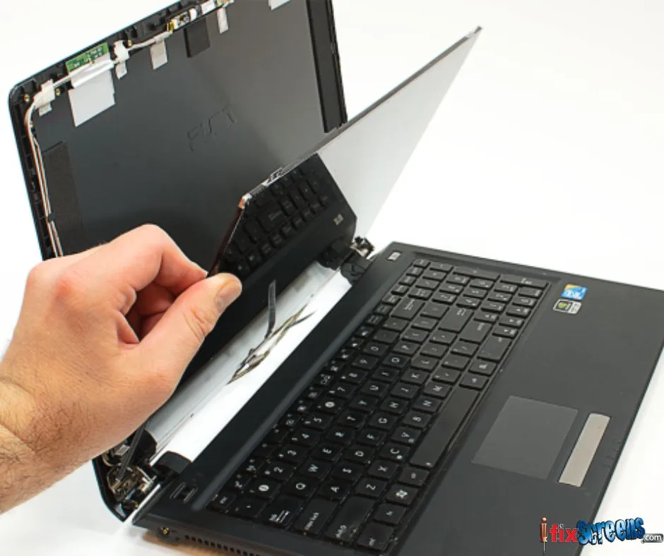 How To Choose The Right Laptop Screen Repair And Replacement Service